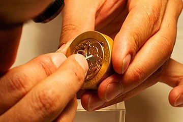 更换无锡欧米茄石英表电池